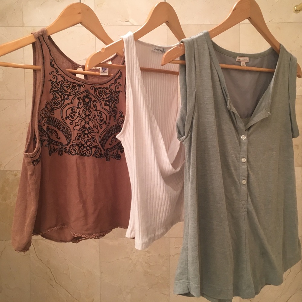 Neutral tops bundle - Picture 2 of 7